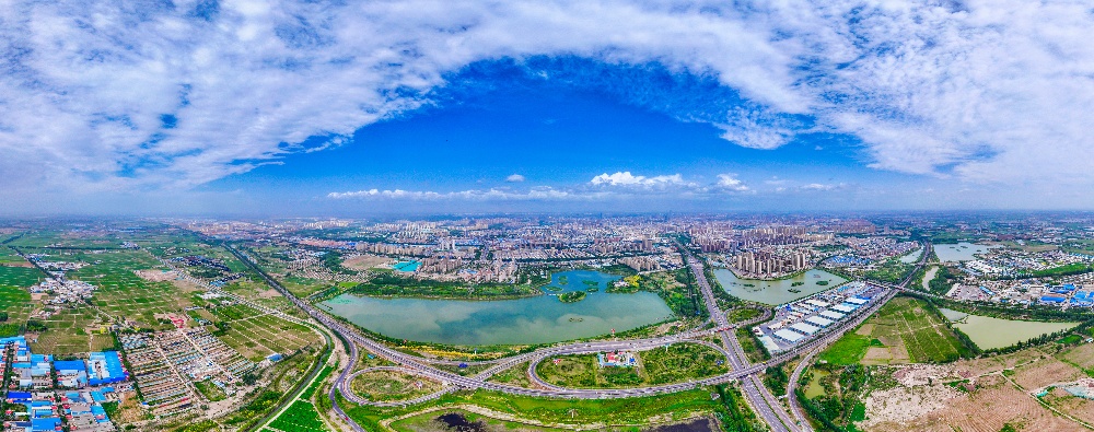 云上湖城 推窗见景